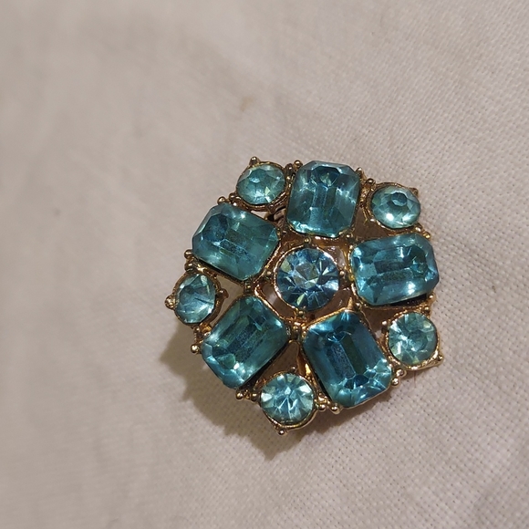 Vintage Blue prong set glass Rhinestone Brooch - Picture 1 of 3